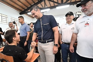 Casi 18.000 jóvenes se postulan para acceder a 5.000 becas del gobierno