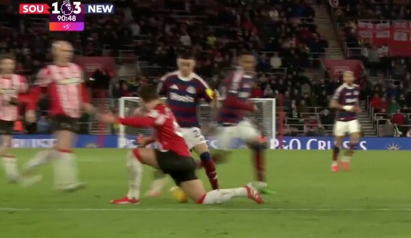 Versus / Miguel Almirón se mandó un jugadón que casi termina en un golazo
