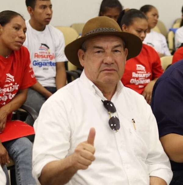 Piden justicia para Lalo Gomes en su cumpleaños número 69 - Nacionales - ABC Color
