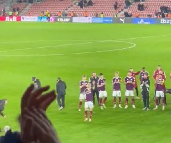 ¿Una despedida?:Miguel Almirón ovacionado por hinchas del Newcastle