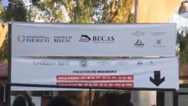 Miles de jóvenes postularon a becas de Itaipú - SNT