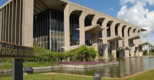 La Nación / Brasil condena “desprecio a derechos fundamentales” de brasileños deportados de EE. UU.