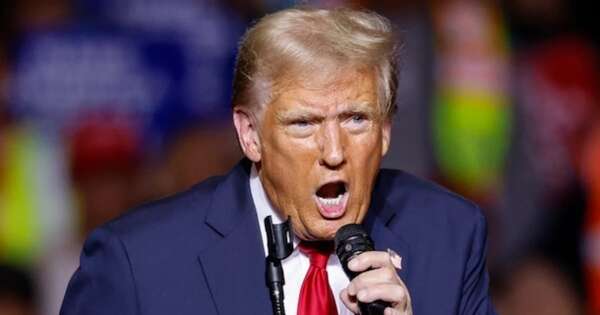 La Nación / “El futuro es nuestro y nuestra edad de oro acaba de empezar”, dice Trump