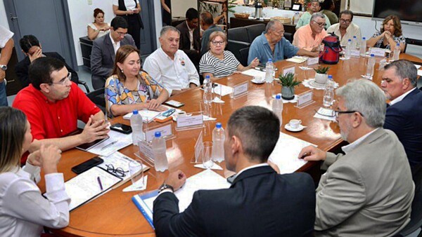 Centrales aceptaron retomar el diálogo con el Gobierno