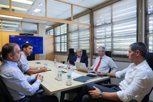 MIC y sector metalúrgico enfocados en incremento de la producción nacional y la mano de obra - .::Agencia IP::.