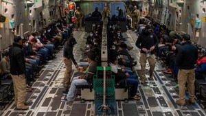 Brasil reacciona ante uso de esposas con brasileños deportados desde EEUU