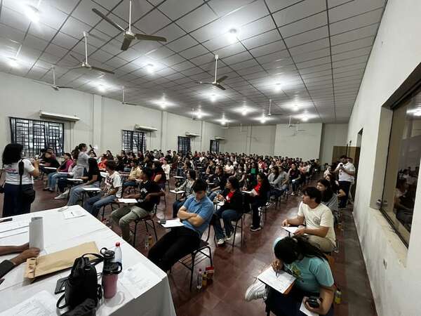 Becas del Gobierno: pese a denuncias de filtración de examen, mañana anuncian resultados - Nacionales - ABC Color