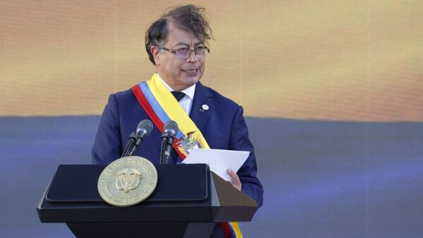 Colombia desautoriza entrada de aviones de EEUU con deportados sin trato digno