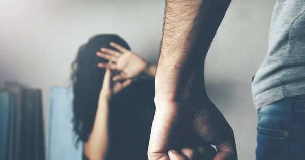 La Nación / Una mujer huyó con sus tres hijos por agresión de su concubino en Hernandarias