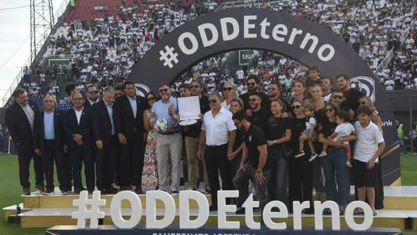 Emotivo homenaje a la memoria de Osvaldo Domínguez Dibb