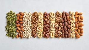 El fruto seco que regula el colesterol, cuida los huesos y protege contra el envejecimiento