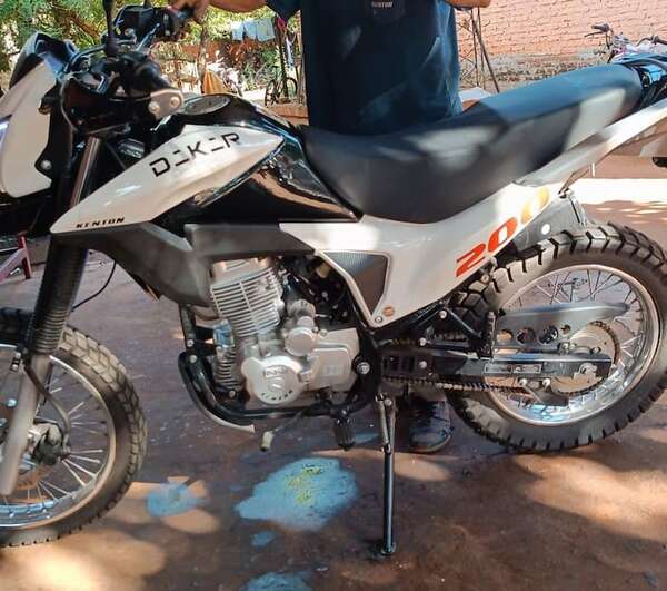 Video: así robaron una motocicleta en Fernando de la Mora - Policiales - ABC Color