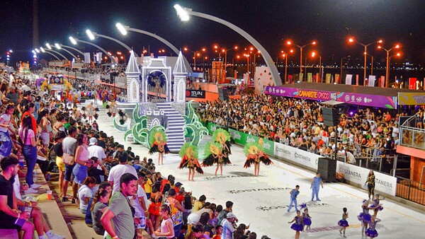 Más de 12.000 personas en el Carnaval de Encarnación