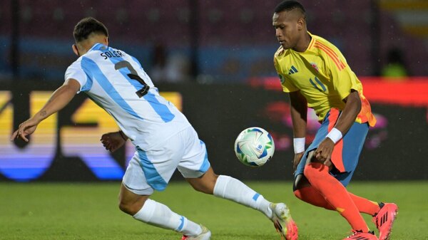 Versus / Argentina empata con Colombia y lidera el Grupo B del Sudamericano