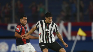 Cerro Porteño y Libertad igualan en un vibrante partido