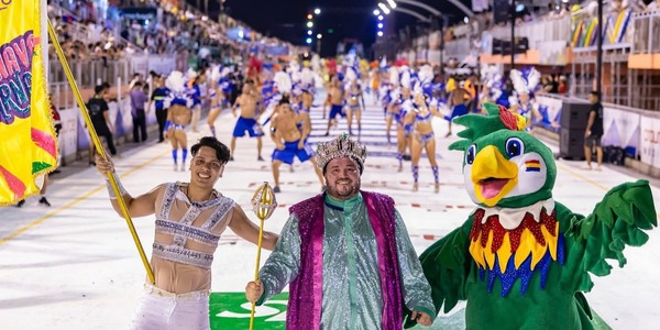 El Carnaval Encarnaceno tuvo su primera noche mágica • PARAGUAY TV