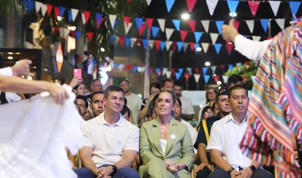 ¡Ya está mejor!: Peña ostenta lujosa mansión de verano en San Bernardino