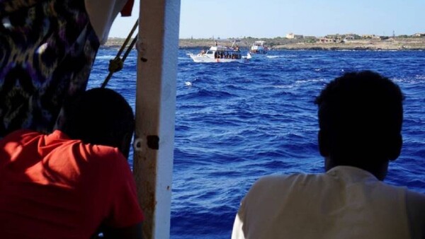 Una mujer pierde a sus tres hijos pequeños en un naufragio en el Mediterráneo