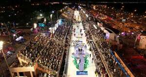La Nación / Carnaval Encarnaceno arrancó con 12.000 asistentes
