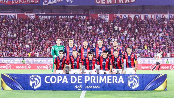 Gatito Fernández: Su primera vez en La Nueva Olla y la ovación de los hinchas