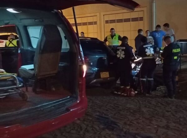 Mujer en estado grave tras caer de una motocicleta