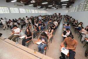 Becas del Gobierno: más denuncias por “fraude” y postulantes piden nuevo examen - Nacionales - ABC Color
