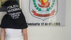 Doña practicaba a manejar y chocó contra un surtidor