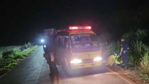 Asisten a joven 20 horas después de sufrir en accidente en Itapúa