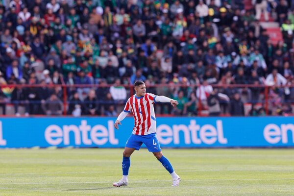 Versus / Juan Cáceres podría pegar el salto al fútbol ruso