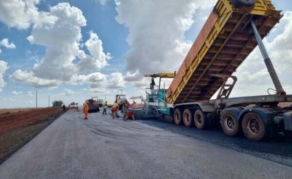 Avanzan las obras de la ruta PY21, en Puerto Indio