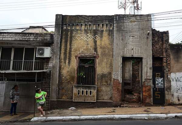 Centro histórico: Municipalidad reduce impuestos y se lava las manos por abandono - Nacionales - ABC Color