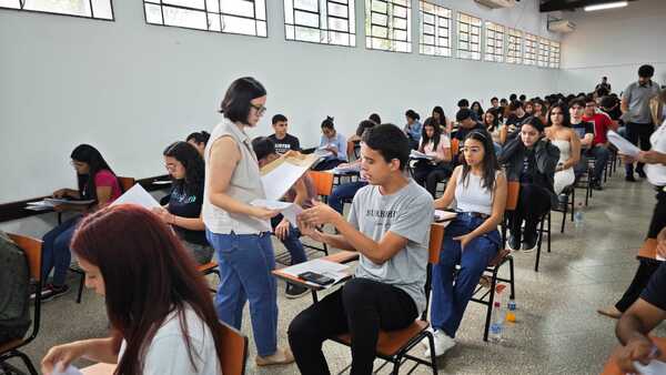 Becas del Gobierno: Aclaran supuesta filtración y descartan repetir el examen - ADN Digital