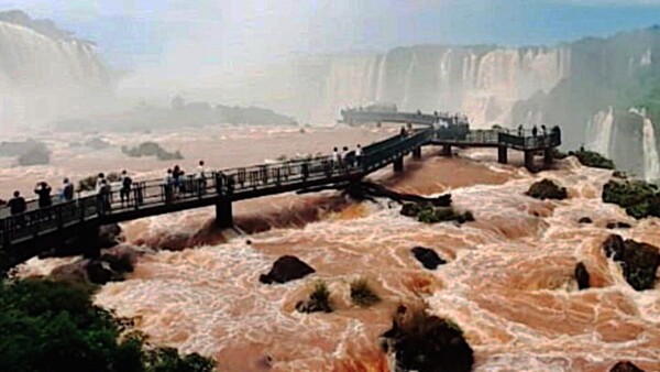 La majestuosidad de las Cataratas tras las lluvias