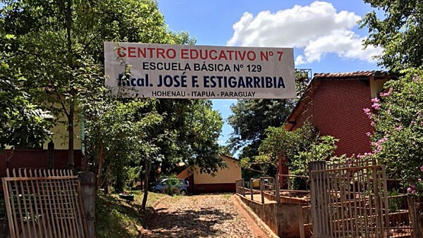 Cortan agua a una escuela de Hohenau