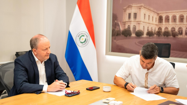 Peña reglamenta ley del PGN 2025 y destaca énfasis en protección social