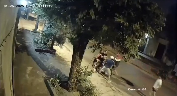 Itá: en pandilla, intentaron despojar de su motocicleta a una pareja - trece