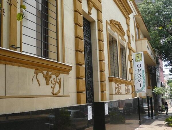 Intendentes y OPACI acuerdan posponer aplicación de la ley de habilitaciones · Radio Monumental 1080 AM