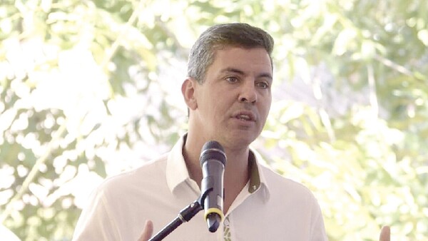 Un enojado Santi no aclaró sobre su mansión de US$ 2 millones