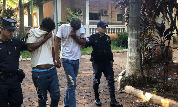 Luego de una persecución, capturaron a dos jóvenes con motocicleta robada – Diario TNPRESS