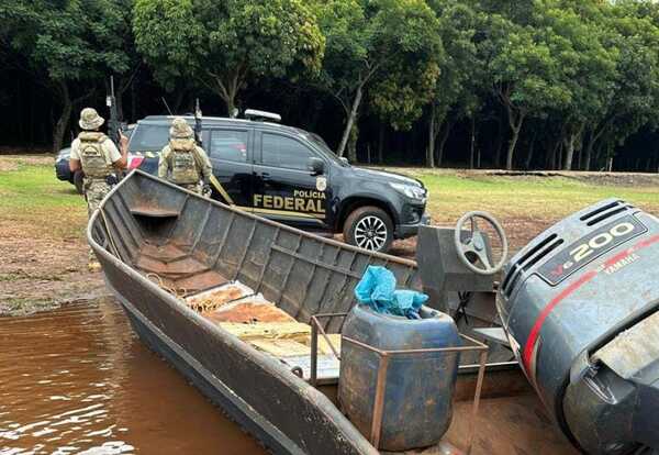Incautan media tonelada de marihuana en el Lago Itaipu - La Clave
