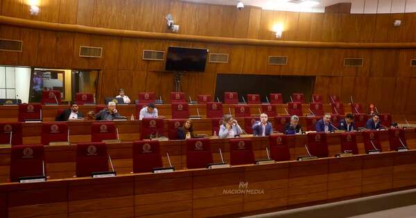 La Nación / No prosperó sesión reservada en la Comisión Permanente