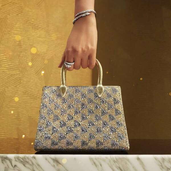 La serpiente salta a icono de moda por el Año Nuevo lunar chino - Estilo de vida - ABC Color