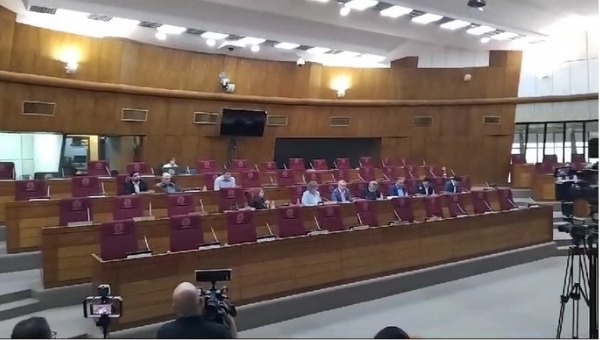 Reunión reservada sobre el caso Pecci no pudo hacerse por falta de quórum - 1000 Noticias