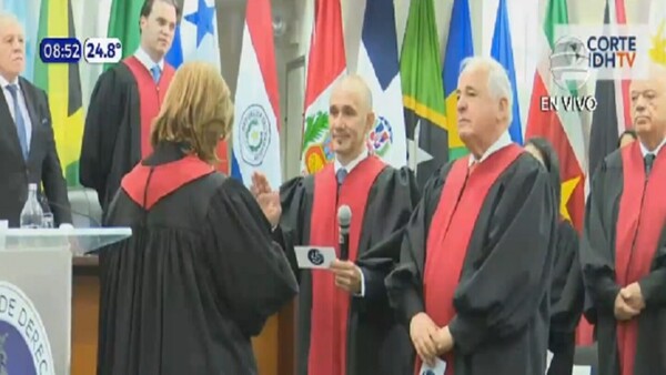 ¡Histórico! Diego Moreno jura y se convierte en el primer paraguayo en integrar la Corte IDH