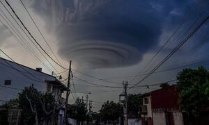 Reportan espectáculos de nubes ¿Se trata de un tornado?