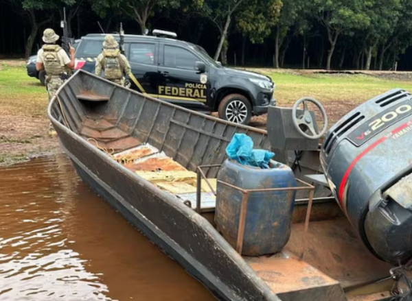 Confiscan embarcación con 499 kilos de marihuana en el Lago de Itaipú