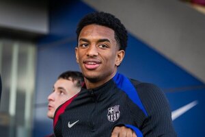 Versus / Balde asegura que insultos racistas de unos pocos no deben manchar al fútbol