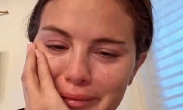 (VIDEO) ¿Qué le pasó? ¡Selena Gómez apareció llorando en sus redes!