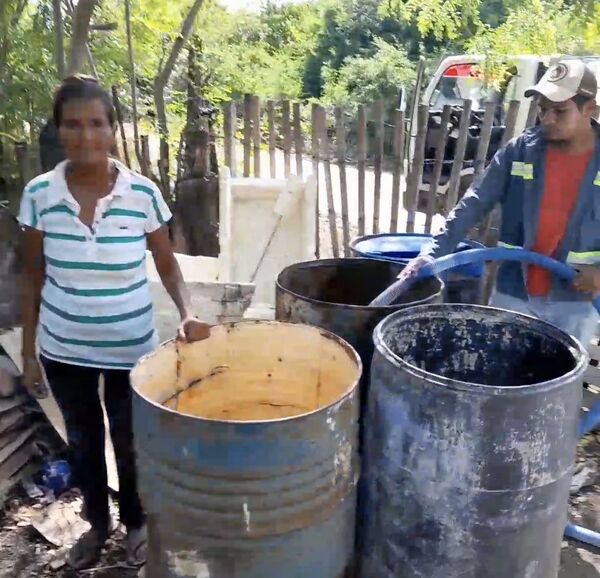 Solidaridad: Agua a humildes familias de Jaguaretecua, Vallemí