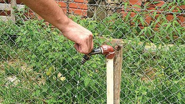 Essap depende del Mades para reabastecer a vecinos sin agua hace varios días en Limpio